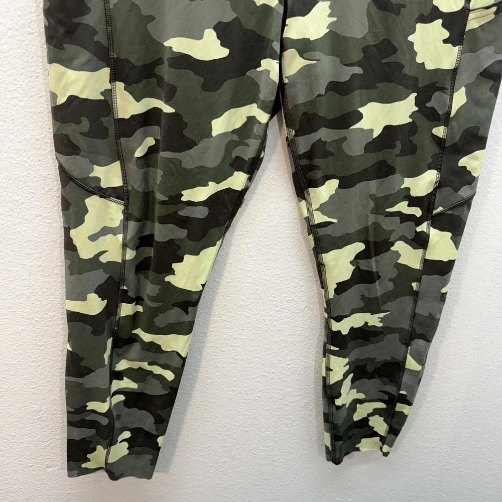 Lululemon Fast and Free Tight 25